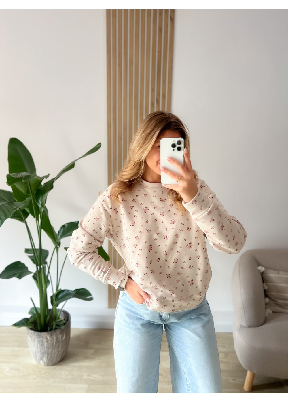 Bluza w kwiaty beżowa