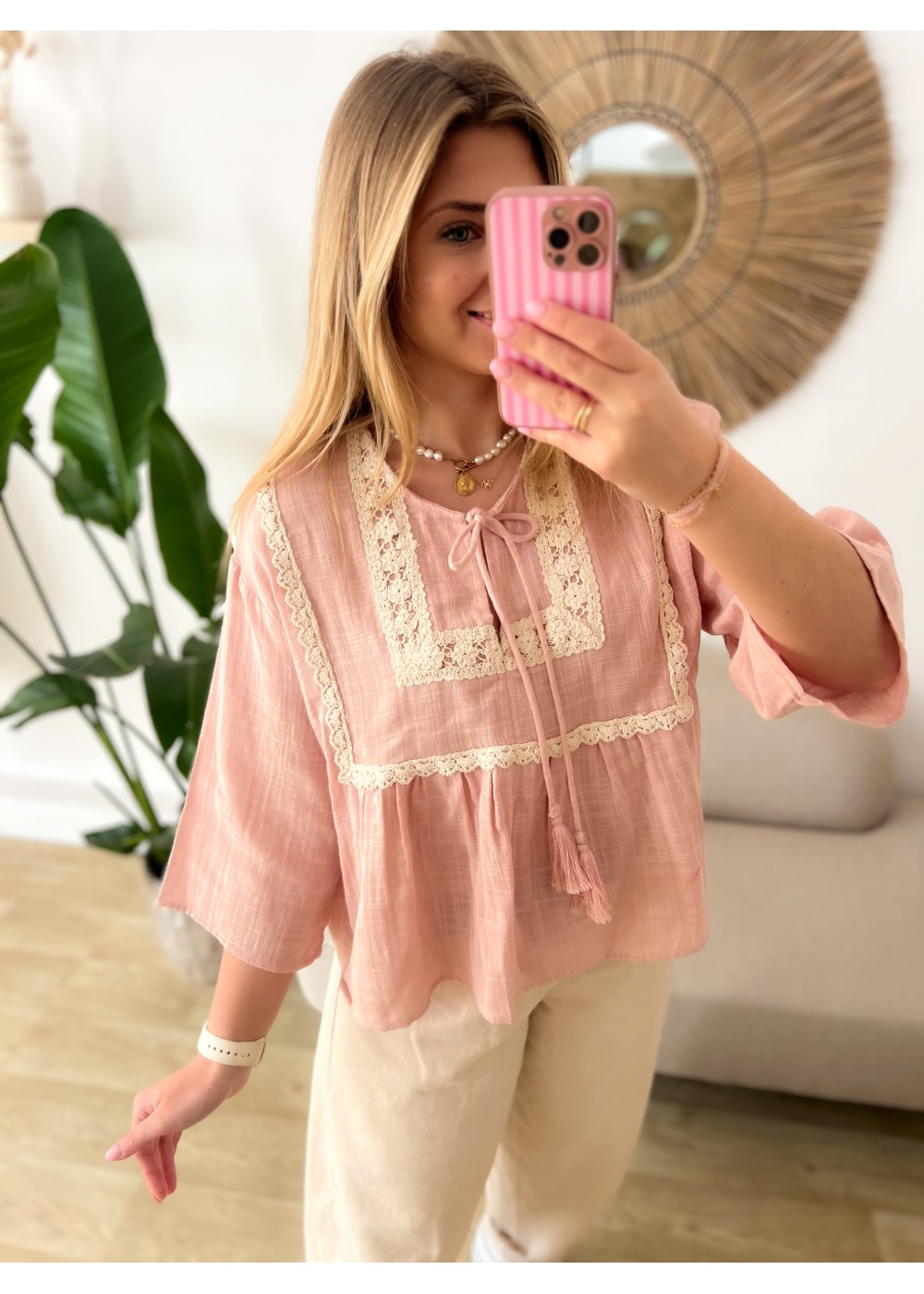 Koszula z haftem pudrowy róż