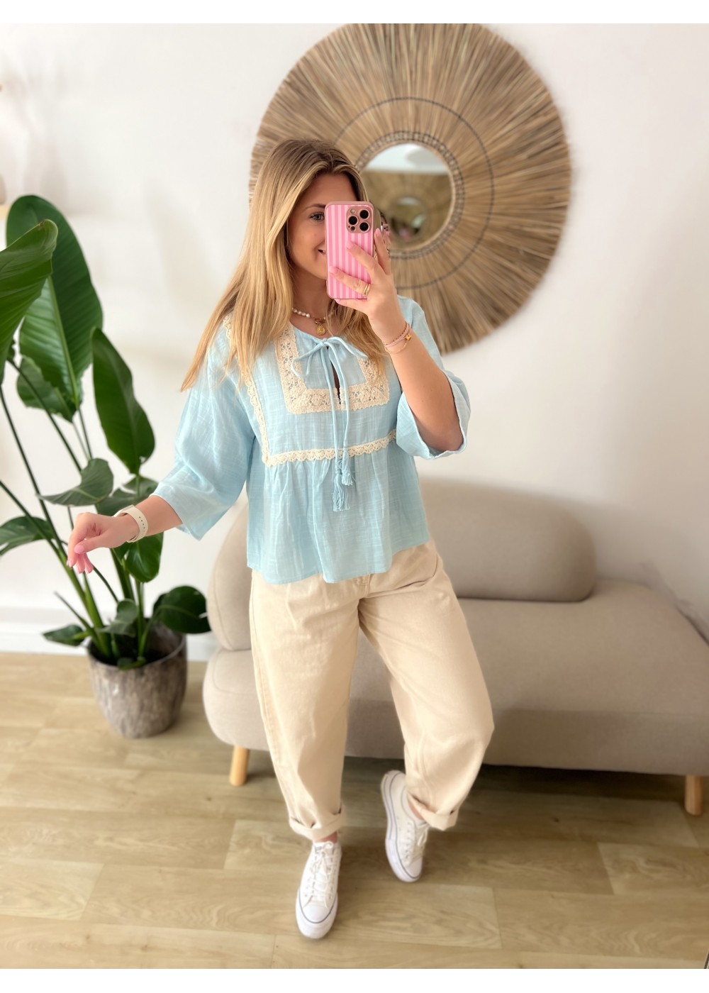 Koszula z haftem niebieska