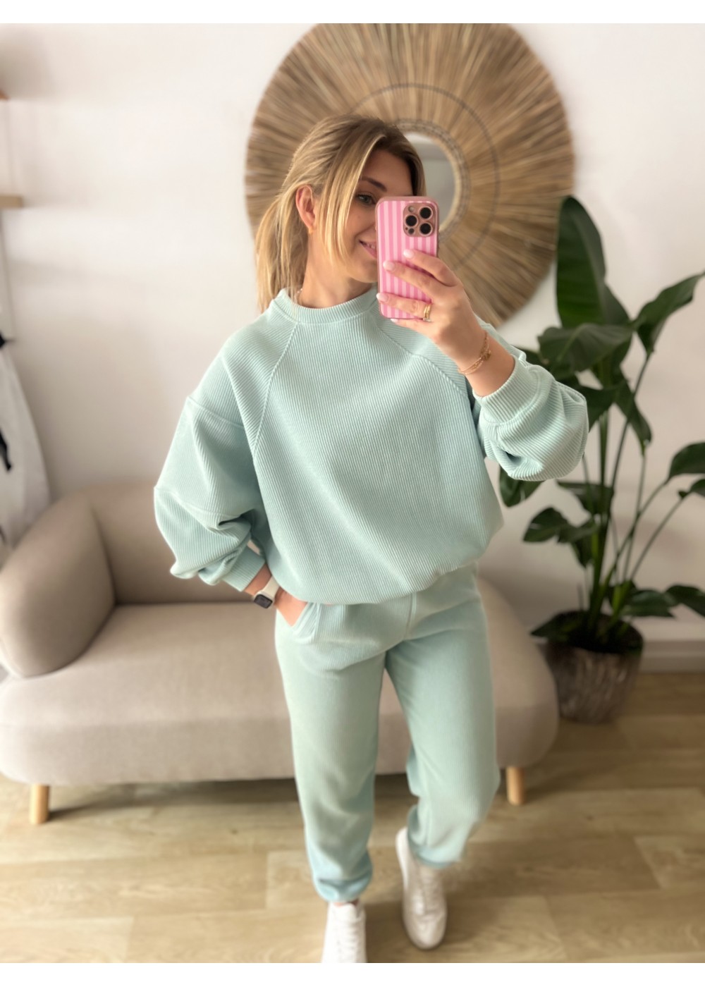 Komplet z prążkowanego...